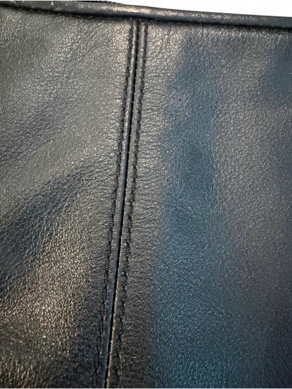 VTG Y2K Coach black leather wristlet with gold accents and embossed logo. - Picture 7 of 8